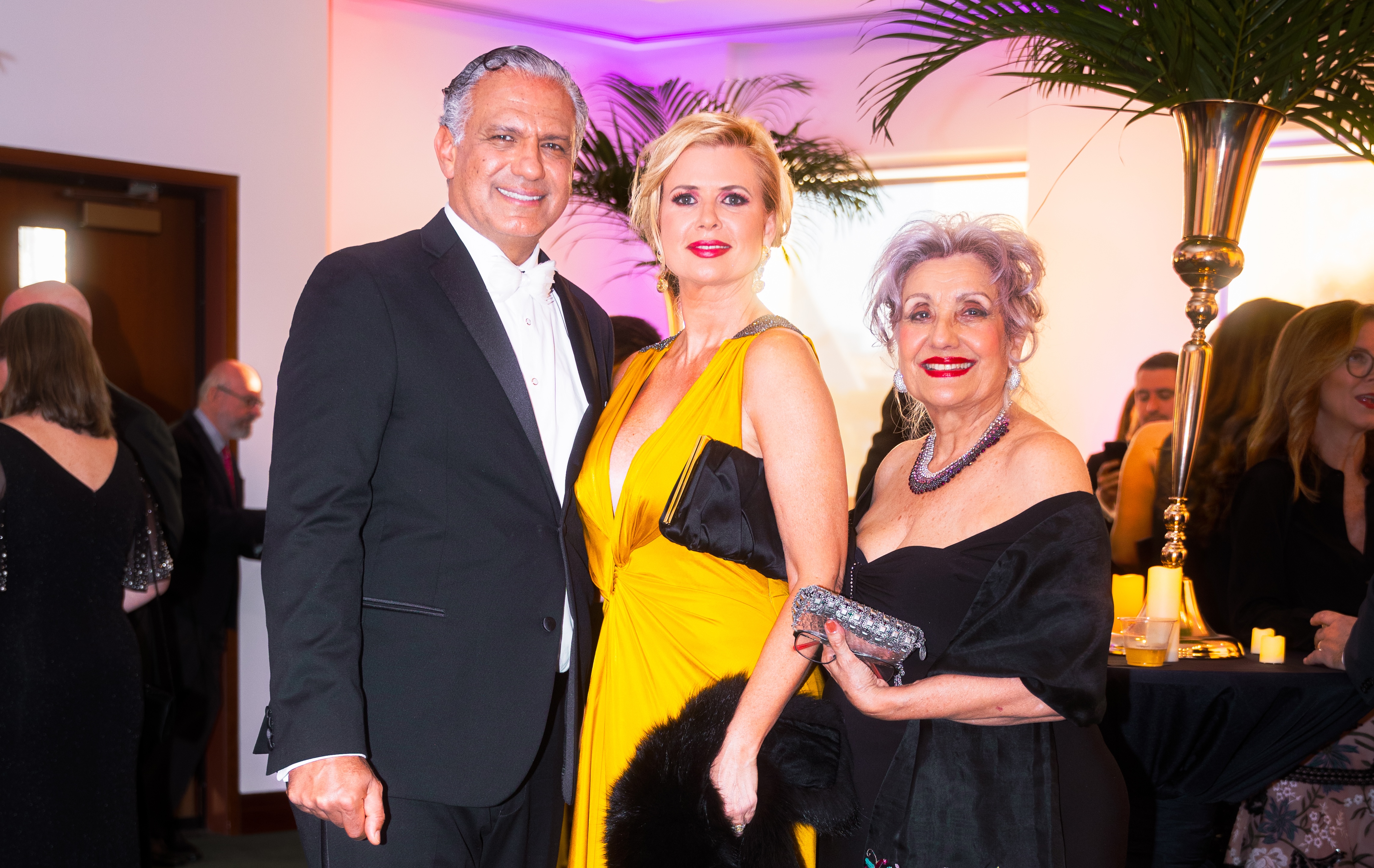 Sissi Fleitas with her mother Dinorah Arguelles and her husband Moatez Refaie